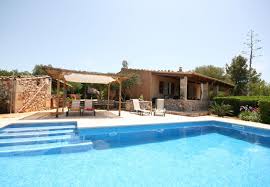 Pool Der Finca Can Tomeu In Ses Salines In 2020 Finca Finca Auf Mallorca Pool