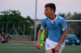 Il decesso è il ragazzo è morto lunedì 24 agosto, dopo 10 giorni che il calciatore ha passato in coma presso il. Ujmes2 Xalyiem