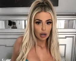 What Is Tana Mongeau S Real Name Tana Mongeau 21 Facts About The Youtuber You Popbuzz
