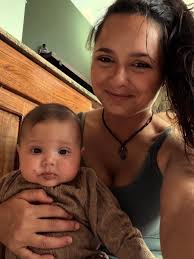 Our Milk pit stop in front of the great Colloseum and breastfeeding in baby  carrier as we strolled around the ruined city of Pompeii. Just unclip and  feed, anytime anywhere 😉 Marks