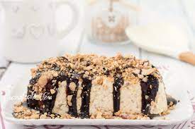 Ricetta parfait di mandorle per 12 persone. Parfait Di Mandorle Dolce Siciliano Cremoso Velocissimo Senza Cottura Semplicemente Favoloso
