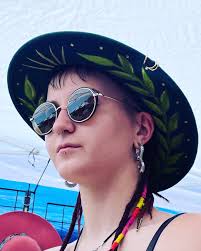 Creaciones únicas de sombreros de moda al por mayor para tu tienda