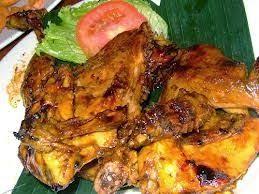 Masak santan, bumbu halus, daun kunyit, daun jeruk, serai, dan daun salam sampai mendidih sambil sesekali diaduk. Resep Ayam Panggang Padang Masakan Mama Mudah