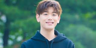 I've never been accused of being a bot so much in my entire life, he said, sharing this conversation as an example. Allkpop On Twitter Eric Nam Confesses He Had A Girlfriend In Korea Asked If She Was A Celebrity Https T Co Rc4m31ggm2