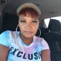 Monique Goss's Instagram, Twitter & Facebook