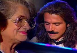 Yanni music fans enjoying weekend with favorite songs