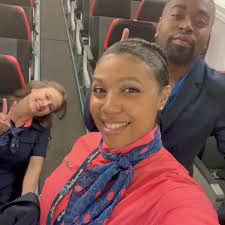 🗣️𝐍𝐄𝐖 𝐅𝐈𝐓!! 𝐖𝐡𝐨 𝐃𝐢𝐬?! 😍 yaasssss!!! Breeze came out with the  GLAM