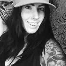 danielle turpin (@deeeeturpin)