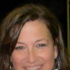 Shelley Stringer's Instagram, Twitter & Facebook