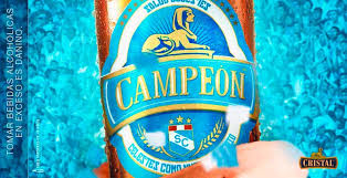 El sporting cristal es una institución deportiva peruana, ubicada en la ciudad de lima y cuya principal actividad es el fútbol. Hinchas De Sporting Cristal Arrasan Con Cerveza Cristal Campeon