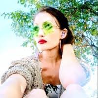 Amber Oria's Instagram, Twitter & Facebook