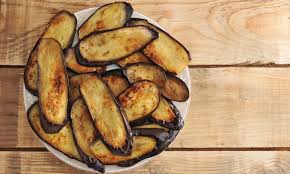 Le melanzane saltate in padella sono un contorno ottimo da servire in ogni occasione. Come Cucinare Le Melanzane Trucchi E Consigli Per Farlo Alla Perfezione