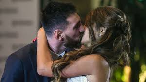 Who's lionel messi's spouse, antonella roccuzzo? Lionel Messi Wedding Barcelona Ace Weds Childhood Sweetheart Antonella Roccuzzo At Star Studded Ceremony Goal Com