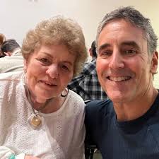 Chicago IL family name change in the 1930s research help needed