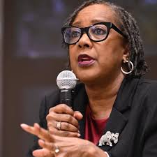 I was honored to speak at the 2022 Power to Exhale Real Power Summit.  Sharing the stage with Powerhouse women Charla Young, Hannah Drake Dr  Christy Elliott-Cox, Dr Rayshunale Smith, Fantasia, LeAndria