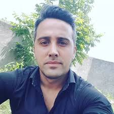 کپشن رو شما بنویسید😐😂