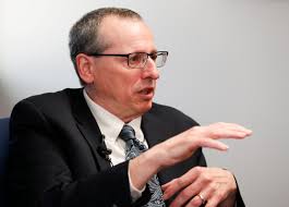 Where Springfield city manager finalists stand