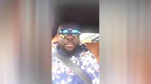En effet, maître gims aurait épousé une française vivant au maroc, à l'âge de 19 ans. Maitre Gims Presente Sa Femme Conduisant Une Ferrari Sur Periscope Youtube