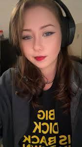 Ashley Renn's Instagram, Twitter & Facebook