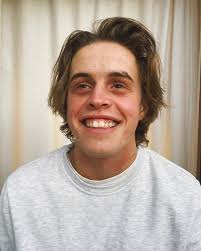 Julian Herreilers Study: Engineering(Electrical and Electronic). Position:  House Committee Before the chaos of ensued, you could find me at Pulp with  my friends watching a range of genres while consuming copious amounts