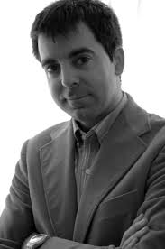 Tenemos la oportunidad de reunirnos con David Lozano, ganador del Premio Gran Angular en 2006 y que acaba de publicar la segunda parte de su trilogía La ... - rlozano