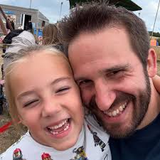 Strava Runners Sharing Progress and Goals for Marathon Training