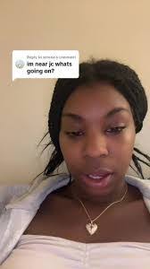 Christina Niles's Instagram, Twitter & Facebook