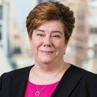 Lori Dyer's Instagram, Twitter & Facebook