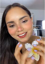 Flower in Hair Tutorial Hawaiian