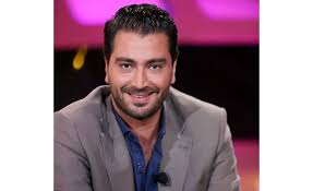 تدور أحداث المسلسل في قالب اجتماعى، حيث يناقش المشاكل التى تواجه الشباب في مرحلة المراهقة من خلال تركيز الضوء على مدرسة مشتركة تجمع مجموعة من طلاب. Ø®Ø§Øµ Ù…Ø¹ØªØµÙ… Ø§Ù„Ù†Ù‡Ø§Ø± ÙŠØ¹ÙˆØ¯ Ø¥Ù„Ù‰ Ø§Ù„Ø¯Ø±Ø§Ø³Ø© Ù†ÙˆØ§Ø¹Ù…