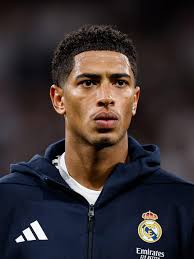 Red card send of swings an elbow into the back of O'Shea