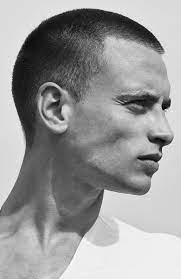Coupe Courte Pour Hommes Les Idees Pour Vous Inspirer Planity Le Mag Coupe Homme Court Visage Homme Coupe Afro Homme Teinture