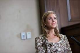 Doppia verità film 1989 ~ doppia verità trama cast recensione scheda del film di douglas day stewart con kirk cameron jami gertz roy scheider amanda peterson tim quill george wyner. Una Doppia Verita La Recensione Del Film Con Keanu Reeves Movieplayer It