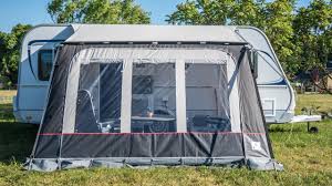 Markisen für wohnwagen, wohnmobil markisen und campingbus markisen kaufen sie günstig im reimo wohnmobil markise kaufen? Vorzelt Und Markise Gegen Unwetter Sichern Camperstyle