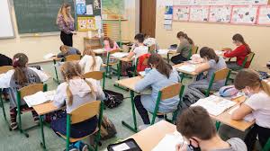 W ogniu stanął budynek sądu. Nauka Zdalna Stacjonarna Powrot Do Szkol Kiedy I Na Jakich Zasadach Beda Zajecia W Szkolach Ministerstwo Edukacji Kiedy Powrot Pozostalych Rocznikow Tvp Info