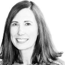 Kelly Chrisman's Instagram, Twitter & Facebook