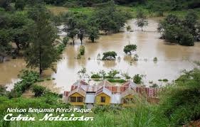 En el hemisferio sur, el ciclón rota en. Catastrofes 2016