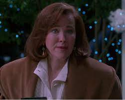 Three decades later, fans still can't get enough of o'hara. Home Alone Mom Catherine O Hara Grateful To Be Part Of Christmas Ritual The Star