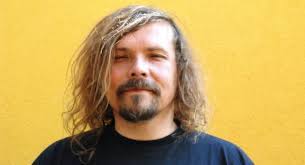 Na veřejnosti je známý svou filmařskou prací. Mame Patrona Je Jim Petr Vachler Farma Nadeje