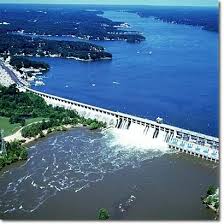 Lake Of The Ozarks Mo Awesome Little Beach Town In The Midwest Especially The Bagnell Dam Area Ten Cent Ski Bal Ozarks Ozarks Missouri Ozark Mountains