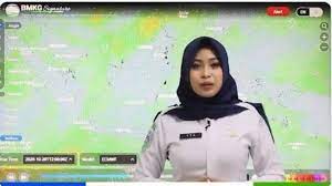 Bmkg memperkirakan pada hari lebaran 2021 berpotensi hujan lebat disertai angin kencang di sejumlah wilayah indonesia. Video Prakirawati Bmkg Viral Berjilbab Tapi Masih Dilecehkan Warganet