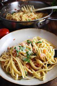 Pasta With Fresh Tomato Cream Sauce Recipe Clean Eating Vegetarian Recipes Fresh Tomato Pasta Meatless Pasta