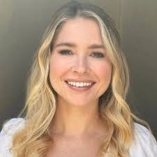 Kelsey Horn's Instagram, Twitter & Facebook