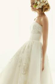 Breaking Wedding News One Of My Favorite Wedding Dress Designers Is Doing A Collection With David S Bridal Wanna See Pics Yes You Do Wedding Dresses Sweet Wedding Dresses Bridal Wedding Dresses