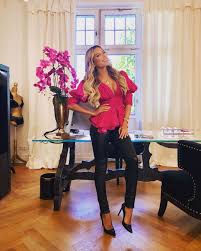 Sylvie meis (41) hat es sich die. 36 Inspirierend Bilder Sylvie Meis Wohnung Sylvie Meis Sie Vermietet Ihre Zweite Wohnung In Hamburg Schweizer Illustrierte Manch Einer Traumt Von Einem Begehbaren Kleiderschrank Euforia 2011