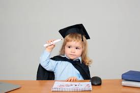 Scegli i guardaroba studiati per i bambini, sono in grado di adattarsi alla loro crescita. Come Fare Il Cappello Da Diplomato Fai Da Te In Cartoncino Spiegazione