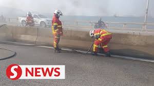 Traffic congestion was reported on the penang bridge following a fire caused by cables and a road accident monday (feb 22) afternoon. Traffic Building Up On Penang Bridge Due To Fire Accident Youtube