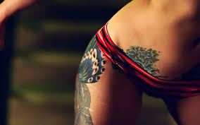 Unique hand tattoos for couples, men and women for inspiration with complete tattoo guide. Photo The Most Sexy Places For Tattoos Intimate Tattoos Tattoos On Intimate Places 10 Tattoos At Intimate Places