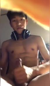 Chinese jerk off（体育生喷射） - ThisVid.com