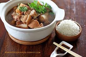 Makanan satu ini sudah familiar ditelinga masyarakat indonesia serta. Makanan Tradisi Kaum Cina Totallydelicious